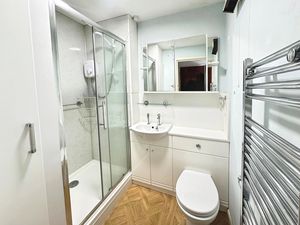 SPRINGFIELDS- click for photo gallery